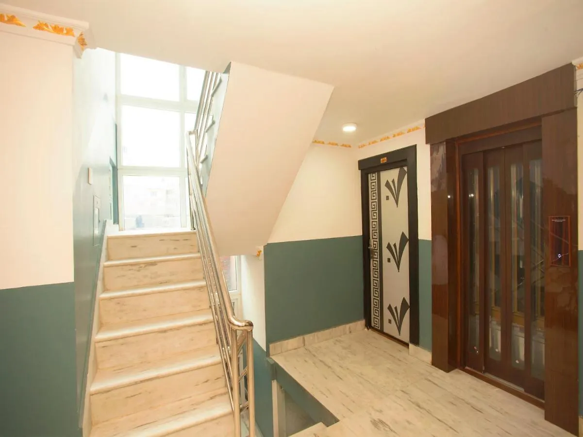 Hotel Blackstone كاتماندو 2*,