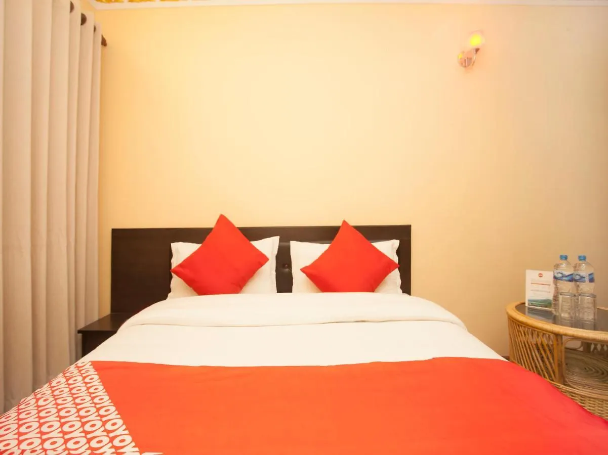 Hotel Blackstone كاتماندو 2*,